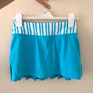 Lululemon Teal/Aqua Pace Setter Skirt Size 2 - hardly worn!!